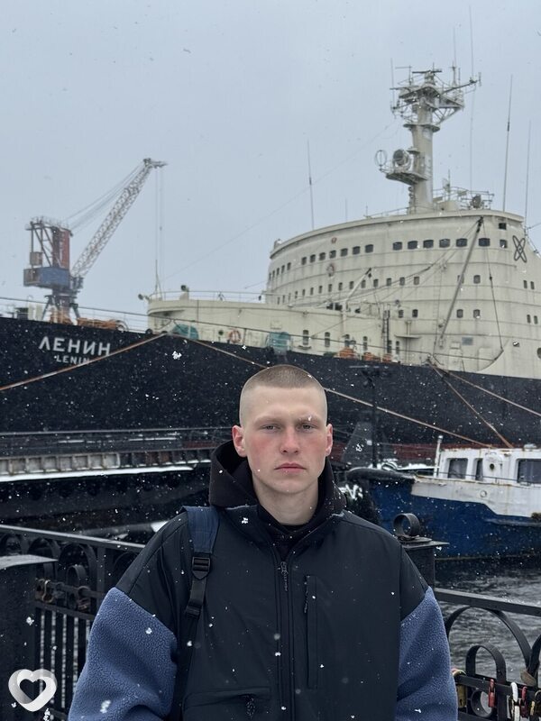 Илья, 24, Курске — анкета №2274968