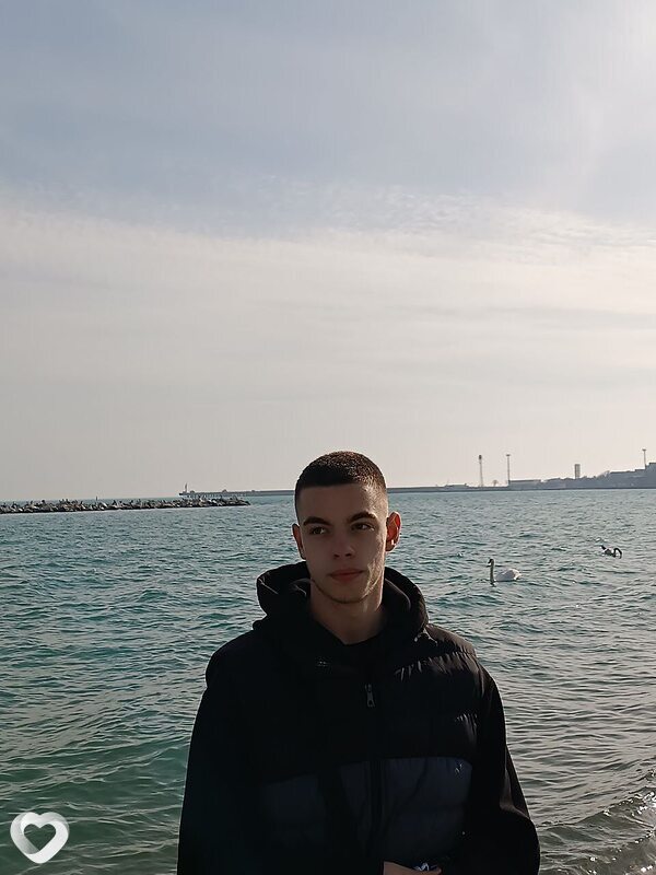 Андрей, 19, Евпатории — анкета №2276051