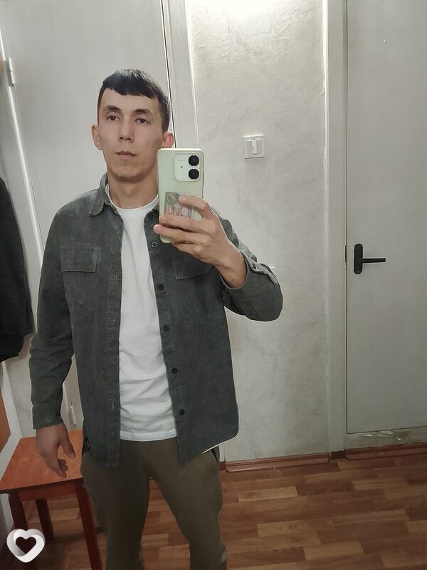 Артём, 26, Курске — анкета №2275357