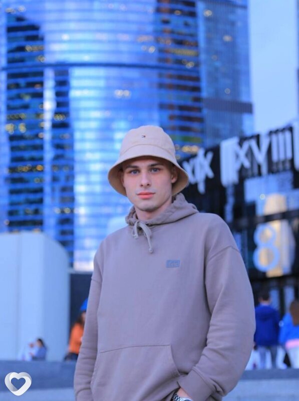 Алексей, 20, Москве — анкета №2275587