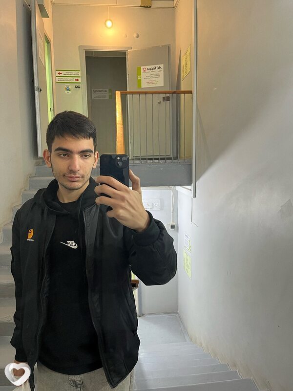 Давид, 20, Волжском — анкета №2275952