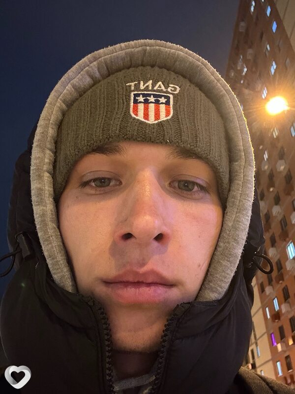 Иван, 22, Москве — анкета №2276339