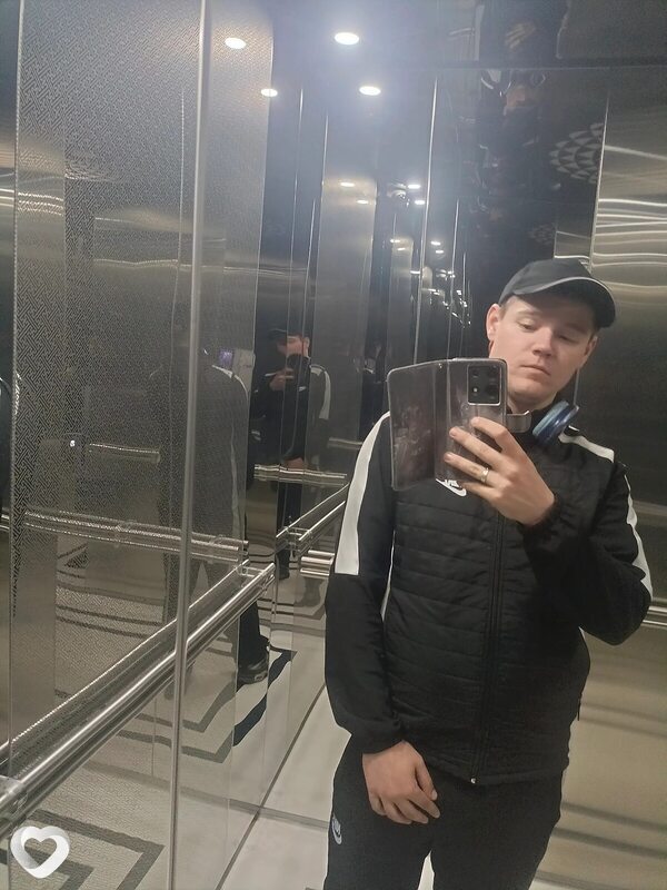 Влад, 25, Новосибирске — анкета №2276482
