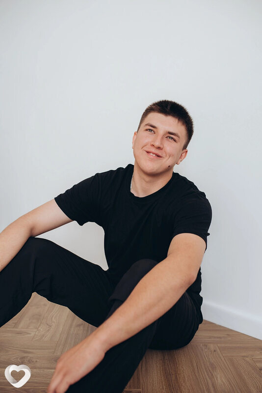 Михаил, 23, Волжском — анкета №2276483