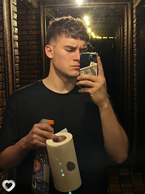 Кирилл, 23, Гомеле — анкета №2276811
