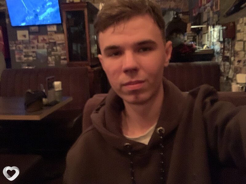 Александр, 22, Москве — анкета №2277492