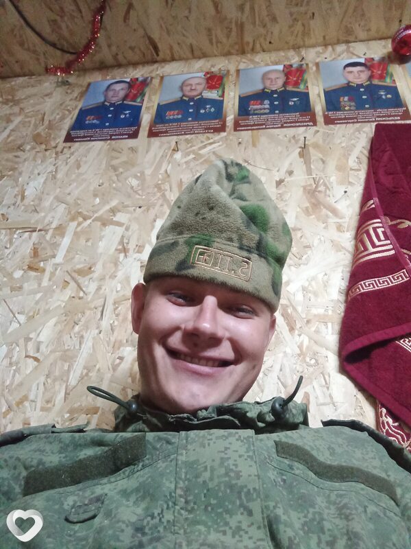 Денис, 25, Донецк (Ростовская Обл.) — анкета №2278014