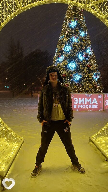 Артём, 19, Москве — анкета №2278848