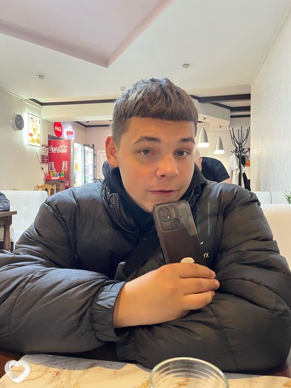 Кирилл, 21, Минске — анкета №2279010