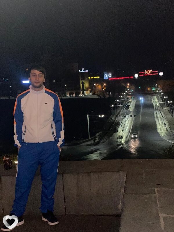 Алекс, 21, Москве — анкета №2279334