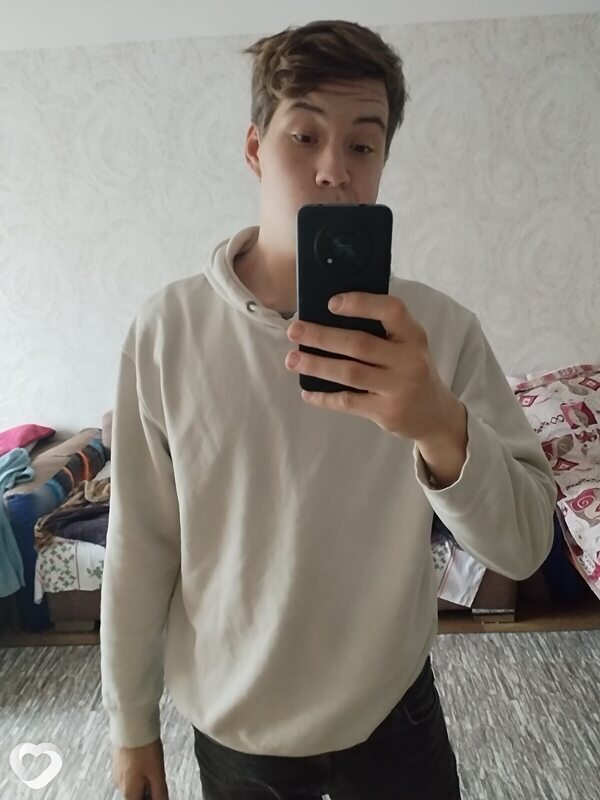 Стас, 21, Солигорске — анкета №2279039