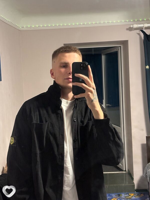 Евгений, 22, Крымске — анкета №2281642