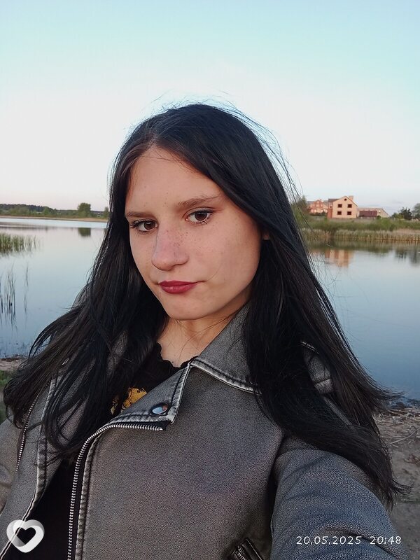 Ника, Столбцы