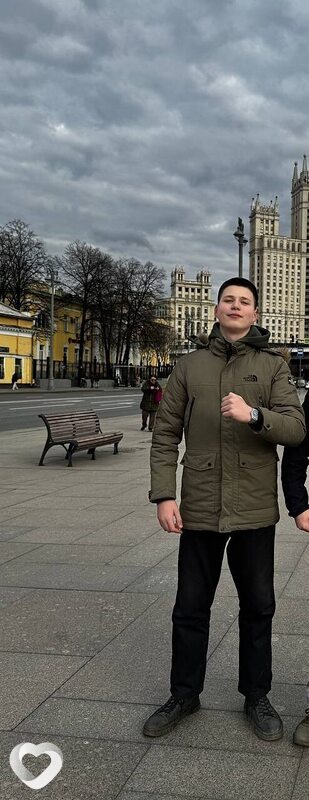 Юра, 19, Москве — анкета №2279591