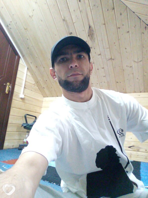 Фарух Табаров, 37, Великом Новгороде — анкета №2280012