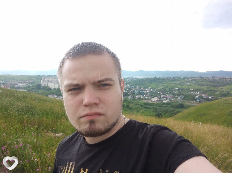 Михаил, 22, Каменске-Уральском — анкета №2280124