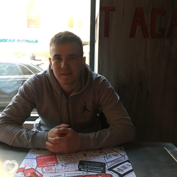Артем, 29, Москве — анкета №2280411