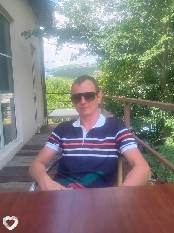 Артем, 33, Феодосии — анкета №2280544