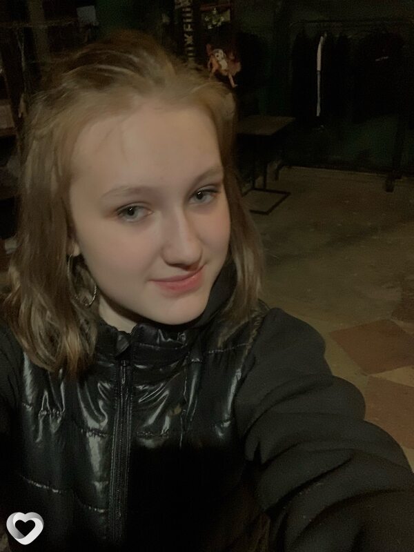 Карина, 19, Вологде — анкета №2280532