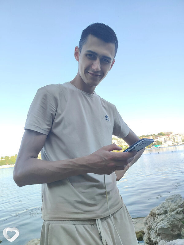 Дмитрий, 24, Енакиеве — анкета №2280800