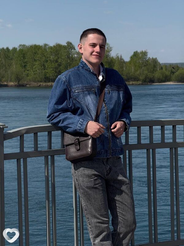 Виктор, 20, Иркутске — анкета №2281482