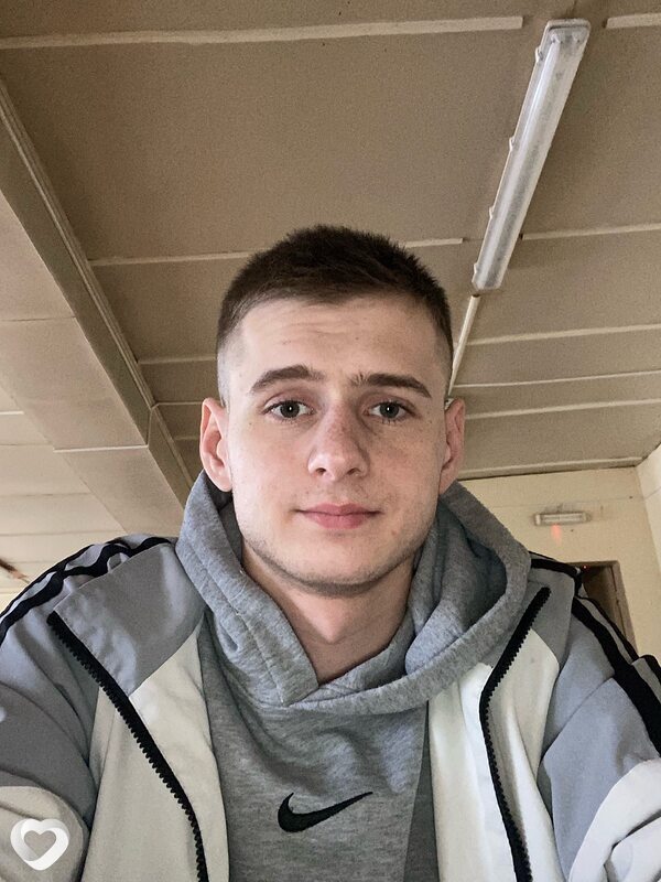 Максим, 20, Воронеже — анкета №2281418