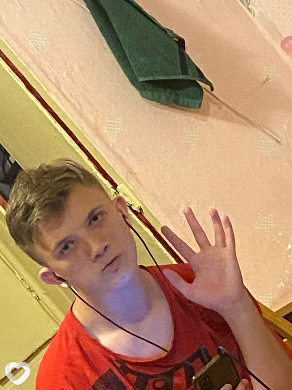 Артем, 23, Минске — анкета №2281451