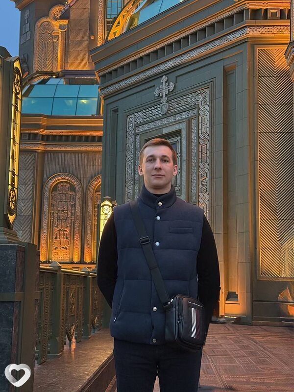 Виктор, 28, Москве — анкета №2282209