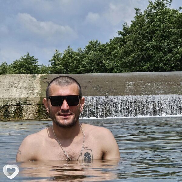 Khvicha, 35, Познань — анкета №2282315