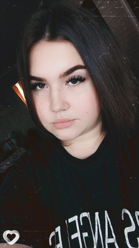 Карина, 22, Таганроге — анкета №2282456