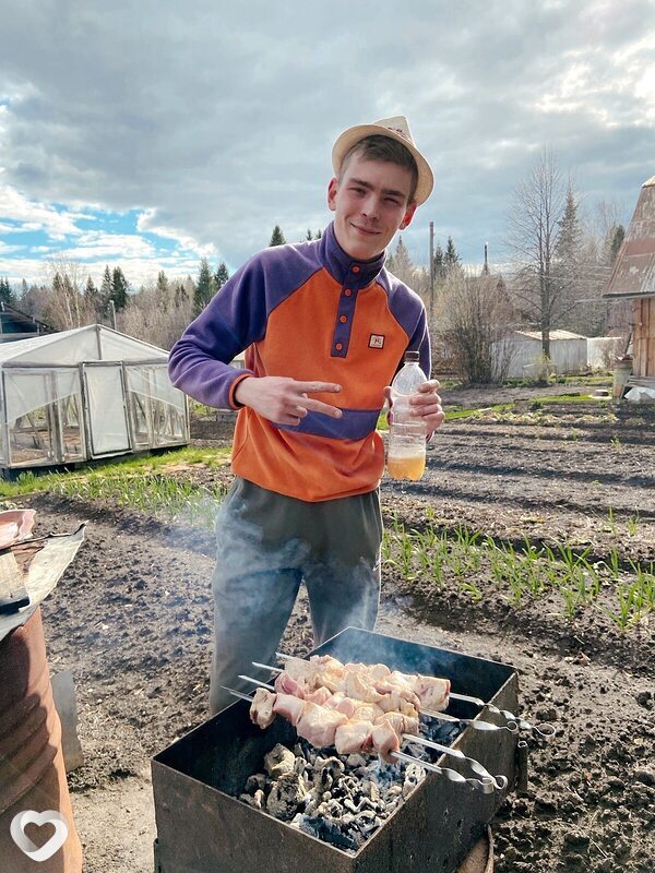 Денис, 25, Москве — анкета №2283152