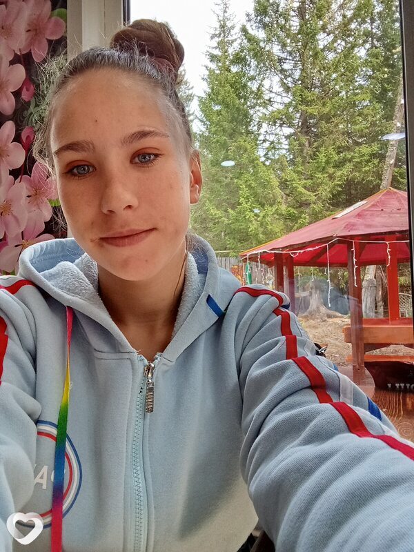 Юлия, 21, Минусинске — анкета №2283193