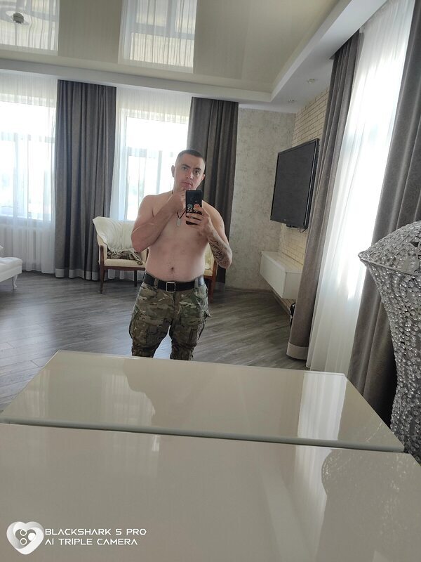 Артем, 26, Валуйках — анкета №2283251