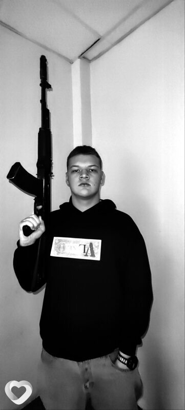 Максим, 21, Екатеринбурге — анкета №2284100
