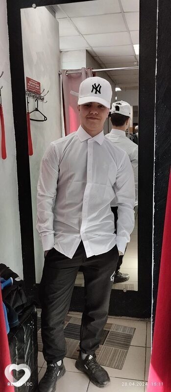 Евгений, 19, Иркутске — анкета №2284353