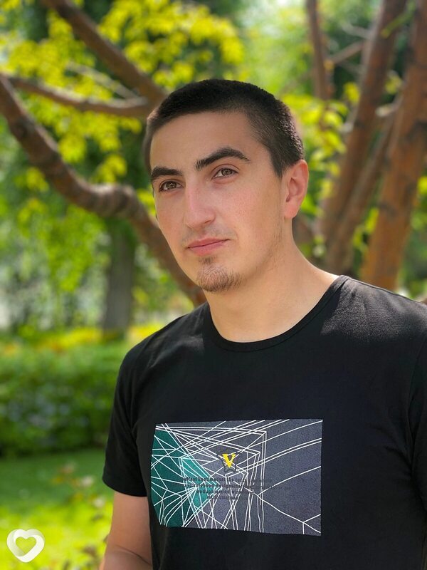 Вадим, 26, Черногорске — анкета №2284652