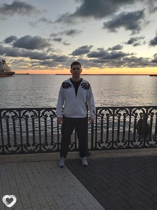 Ваня, 23, Сочи — анкета №2285318