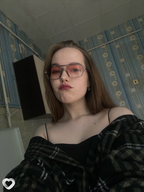 Карина, 21, Нижнем Новгороде — анкета №2285454