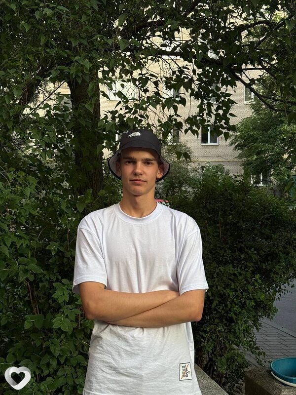 Сеня, 19, Минске — анкета №2286209