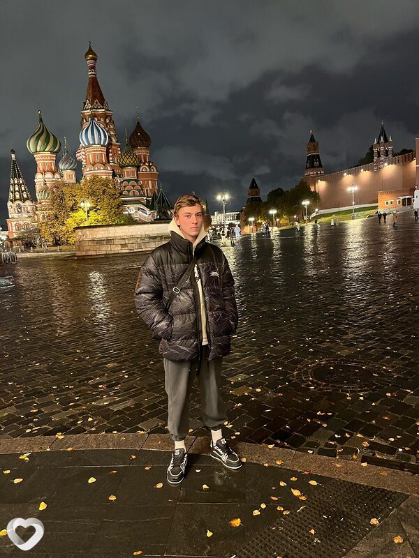 Данил, 19, Москве — анкета №2286766