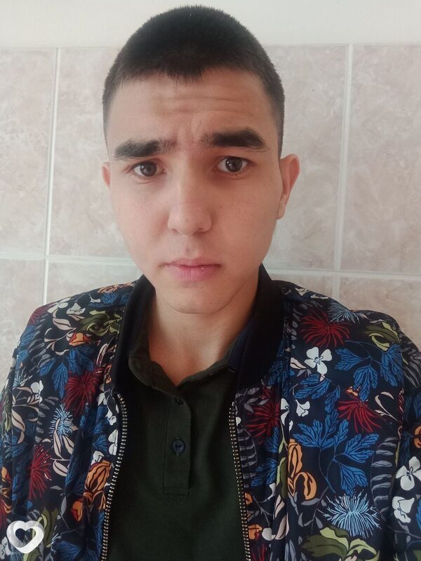 Коля, 22, Москве — анкета №2290577