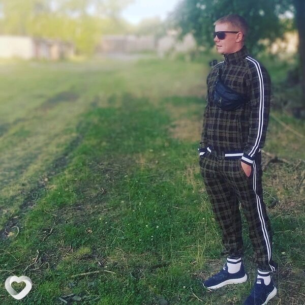 Евгений, 31, Свободном — анкета №2291639
