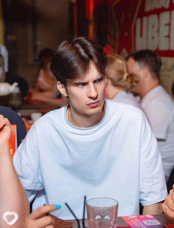Влад, 25, Москве — анкета №2292786