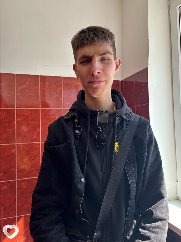 Артур, 19, Слуцке — анкета №2292001
