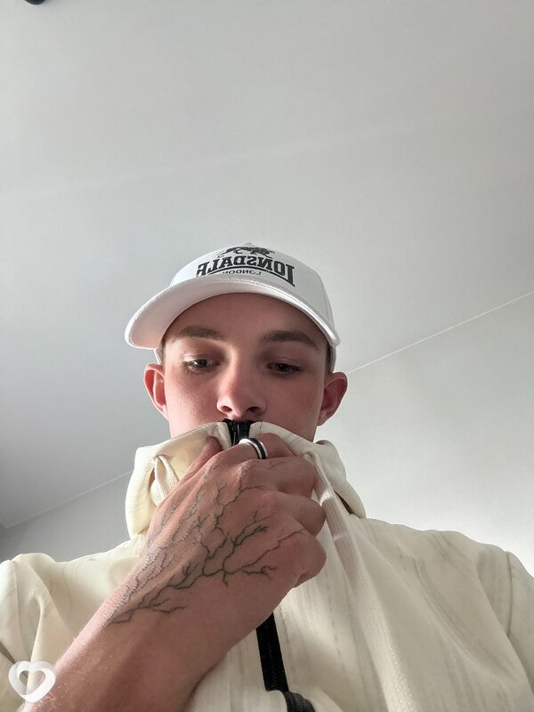 Максим, 19, Познань — анкета №2292649