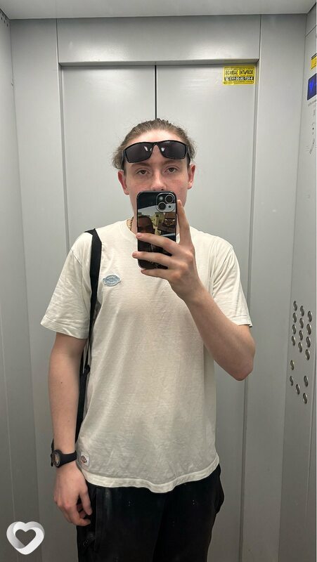 Антон, 24, Самаре — анкета №2293804