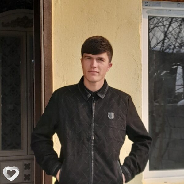 Ҷоник, 26, Екатеринбурге — анкета №2293521