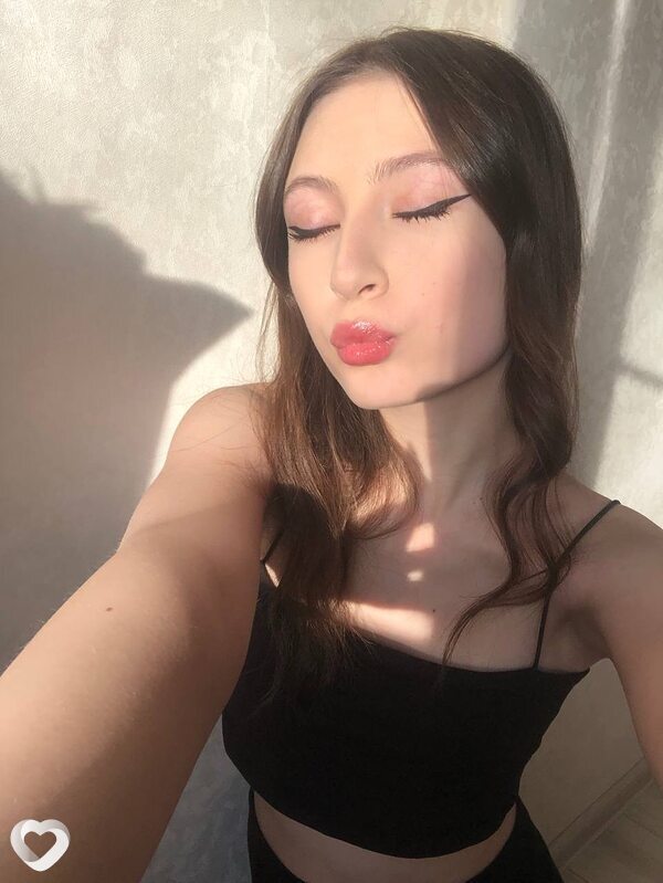 Карина, 23, Москве — анкета №2293972
