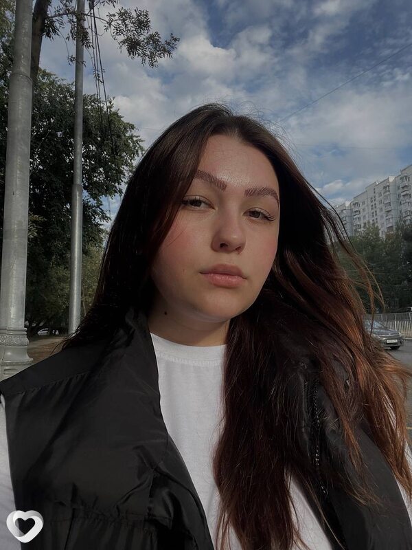 Арина, 21, Москве — анкета №2294378