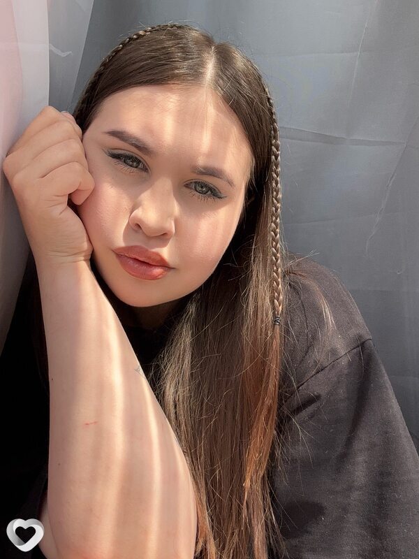 Аня, 20, Иванове — анкета №2294482